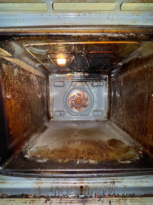 Single oven deep clean, before